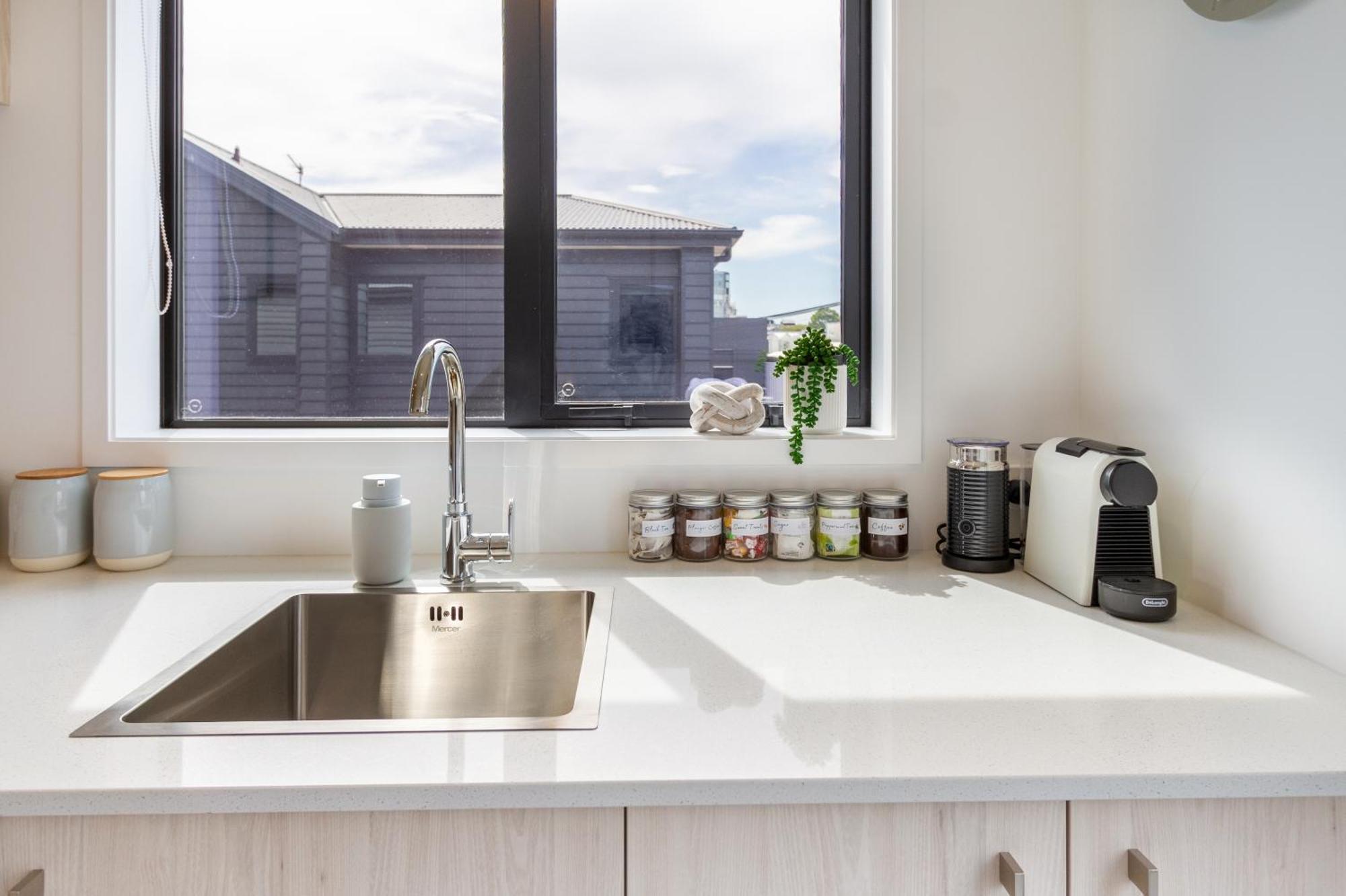 Upper Studio Perfection: 8 Wilmer St. Gem Christchurch Dış mekan fotoğraf
